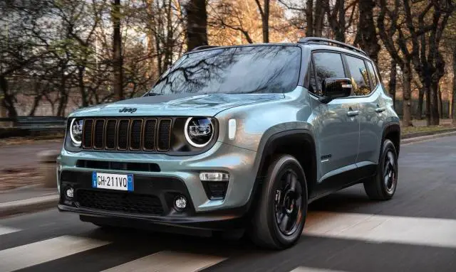 Jeep Renegade (2022) - fuse and relay box