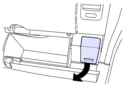 Nissan Navara D40 (2004-2014) - fuse and relay box