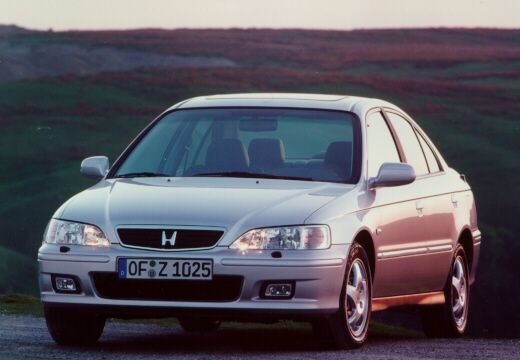 Honda Accord (1998-2002) - fuse and relay box